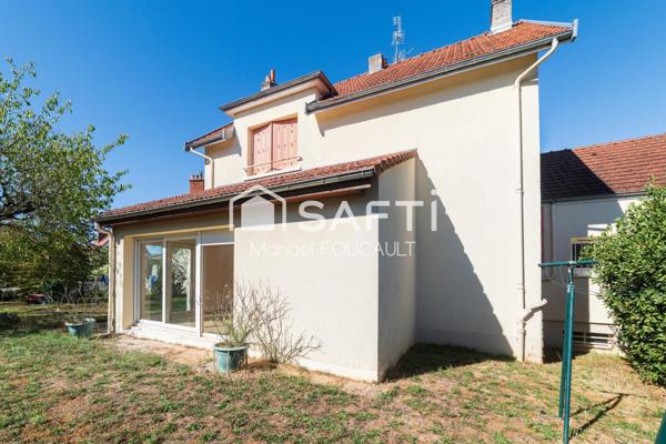 Chenove quartier Ferry/Bazin, maison de 158 m2 composée de 3 appartements le tout sur son terrain clos de 625 m2