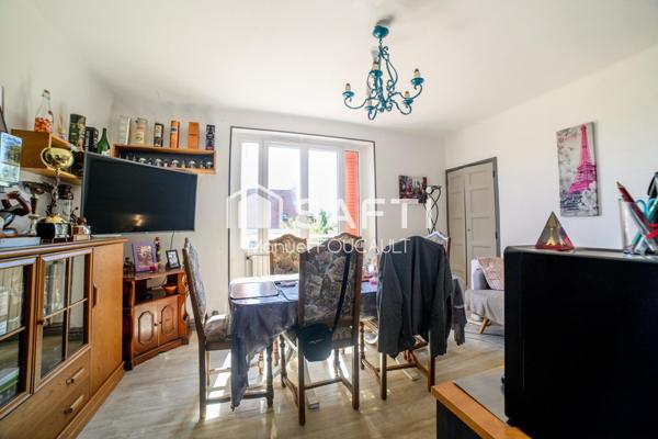 Chenove quartier Ferry/Bazin, maison de 158 m2 composée de 3 appartements le tout sur son terrain clos de 625 m2