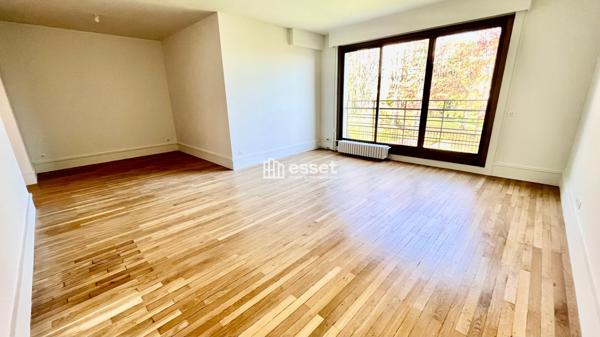 Location Appartement 4 pièces 142 m² - Saint-cloud 92210