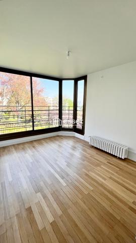 Location Appartement 4 pièces 142 m² - Saint-cloud 92210