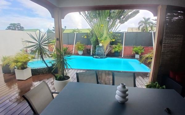 Maison à vendre    5 pièces •  Baie-Mahault