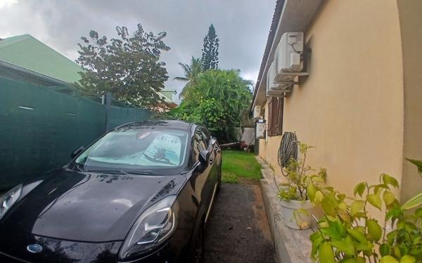 Maison à vendre    5 pièces •  Baie-Mahault