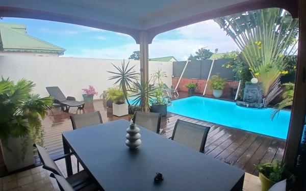 Maison à vendre    5 pièces •  Baie-Mahault