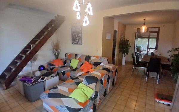 Maison à vendre    5 pièces •  Baie-Mahault