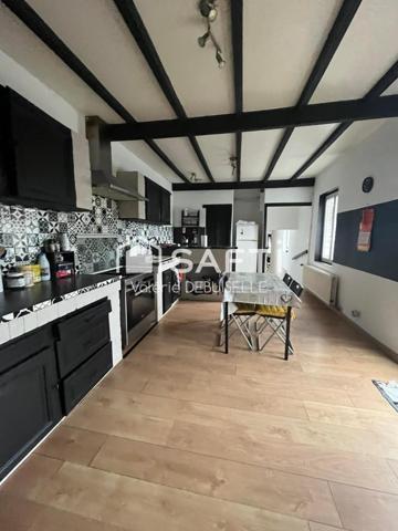 Maison atypique surprenante avec de beaux volumes 176 m²