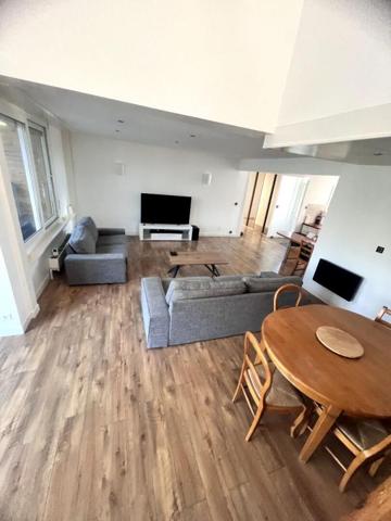 Maison de 6 pièces  4 chambres 112 m2 et 616 m2 de terrain Vémars 95470