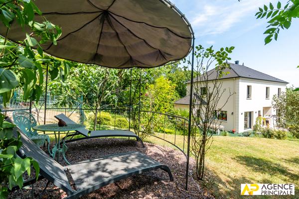 Maison Le Mesnil Le Roi 182 m2 1 345 000 € **  - Référence  4728