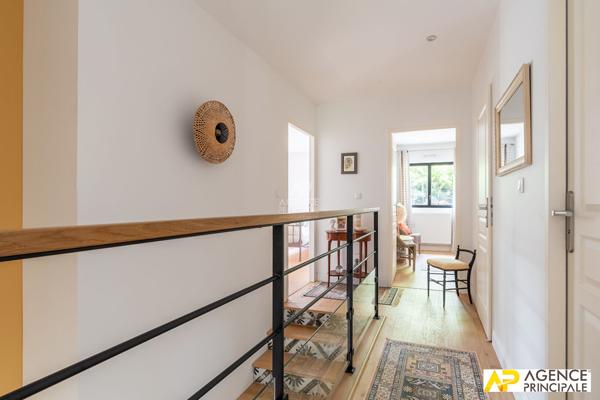 Maison Le Mesnil Le Roi 182 m2 1 345 000 € **  - Référence  4728