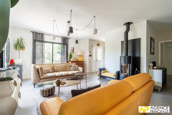 Maison Le Mesnil Le Roi 182 m2 1 345 000 € **  - Référence  4728