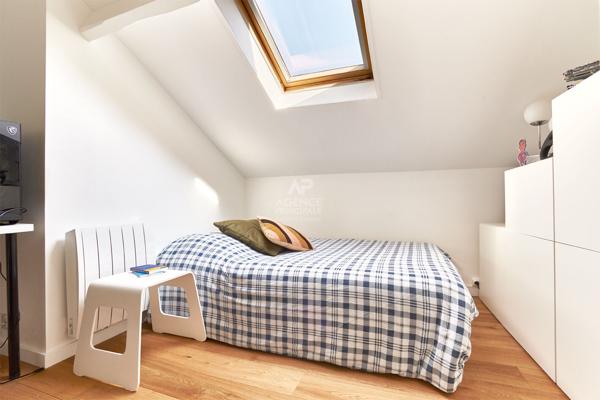 Duplex cocooning Saint Germain En Laye 4 pièces 85.67 m2 au sol 549 000 € **  - Référence  18713