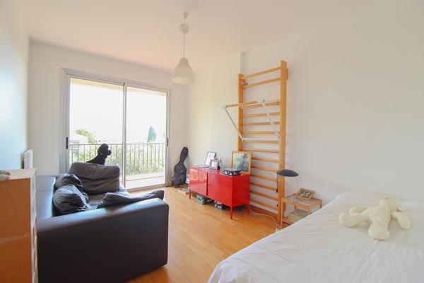 Appartement 5 pièces 137.84 m2