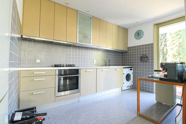 Appartement 5 pièces 137.84 m2