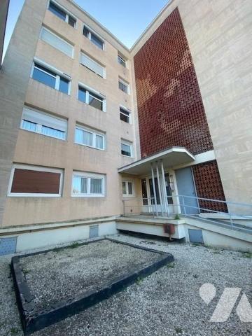 Saint-quentin - centre-ville- appartement 2ème étage