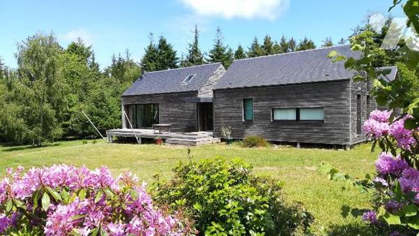 Audace, atypique, réfléchie, calme, apaisant, verdoyant, nature...
Difficile de définir cette ...