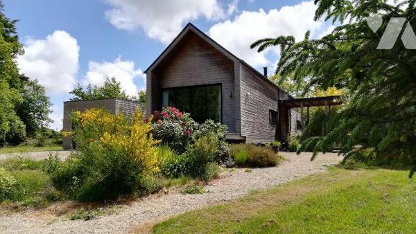 Audace, atypique, réfléchie, calme, apaisant, verdoyant, nature...
Difficile de définir cette ...