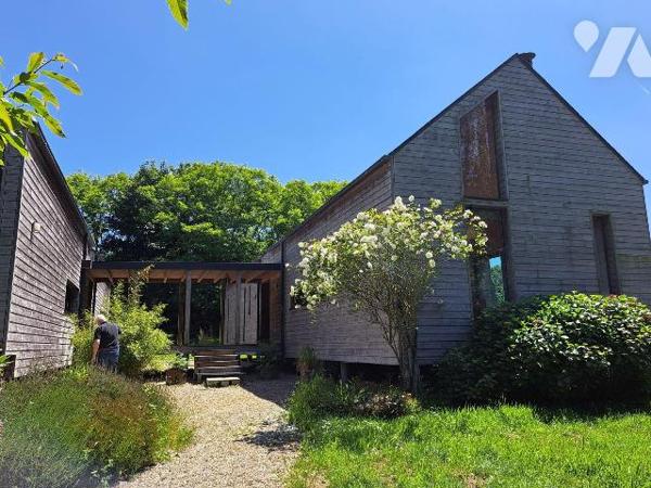 Audace, atypique, réfléchie, calme, apaisant, verdoyant, nature...
Difficile de définir cette ...