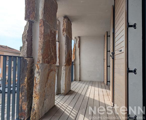 Superbe appartement 3 pièces neuf avec terrasse tropézienne à vendre à Bormes les Mimosas, dernier étage !