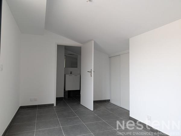 Superbe appartement 3 pièces neuf avec terrasse tropézienne à vendre à Bormes les Mimosas, dernier étage !