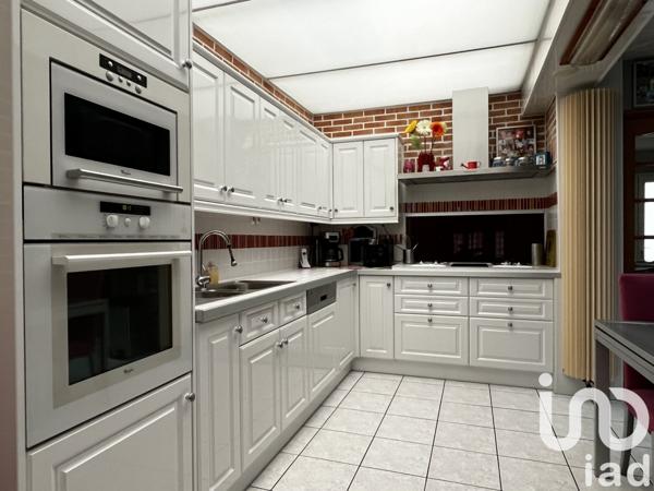 Maison de ville 6 pièces de 152 m² à Mons-en-Barœul (59370)
