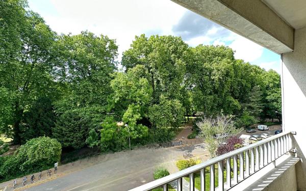 Appartement à vendre    4 pièces • 192 m2 Strasbourg