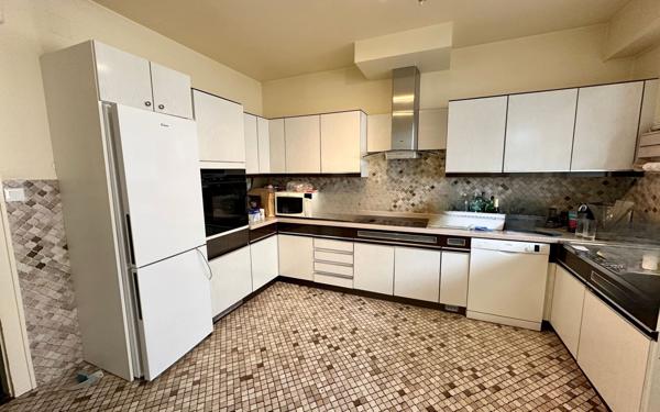 Appartement à vendre    4 pièces • 192 m2 Strasbourg