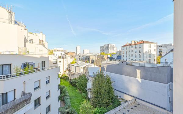Appartement à vendre    4 pièces • 83 m2 Paris 19