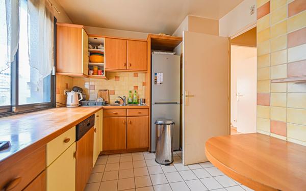 Appartement à vendre    4 pièces • 83 m2 Paris 19