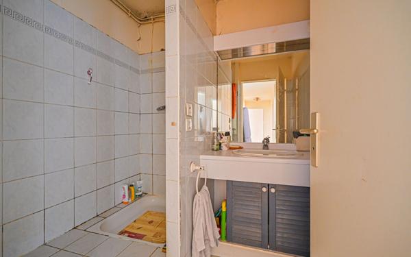 Appartement à vendre    4 pièces • 83 m2 Paris 19