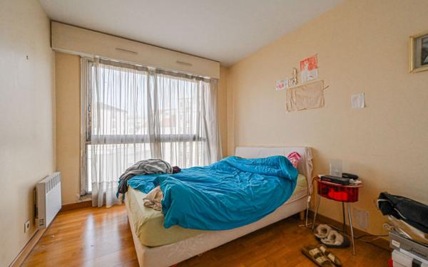 Appartement à vendre    4 pièces • 83 m2 Paris 19