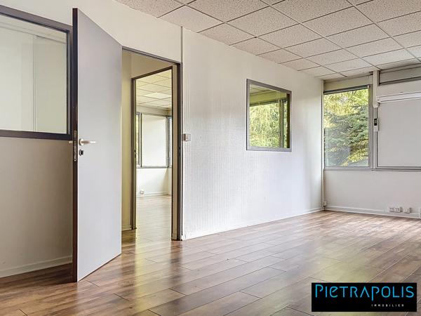 Bureaux 175m² divisible - LISSIEU - emplacement idéal