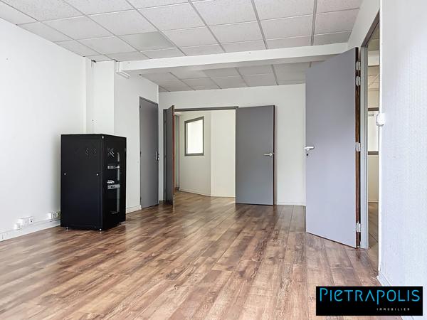 Bureaux 175m² divisible - LISSIEU - emplacement idéal