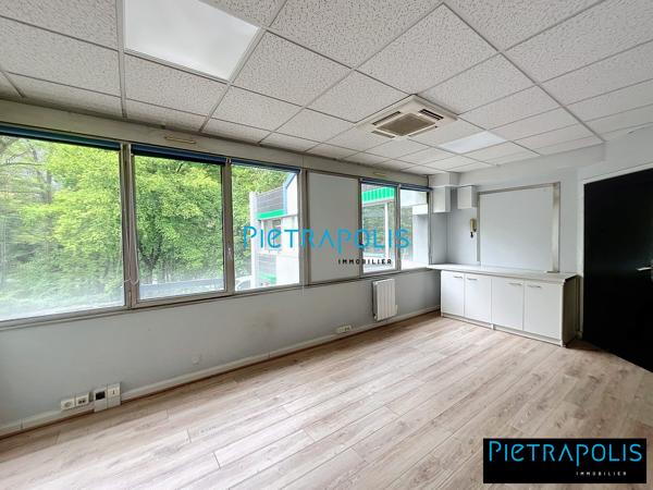 Bureaux 175m² divisible - LISSIEU - emplacement idéal