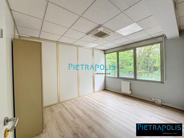 Bureaux 175m² divisible - LISSIEU - emplacement idéal