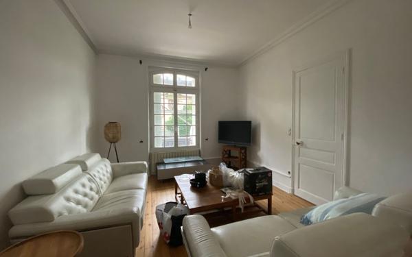 Maison à louer    9 pièces •  La Rochelle