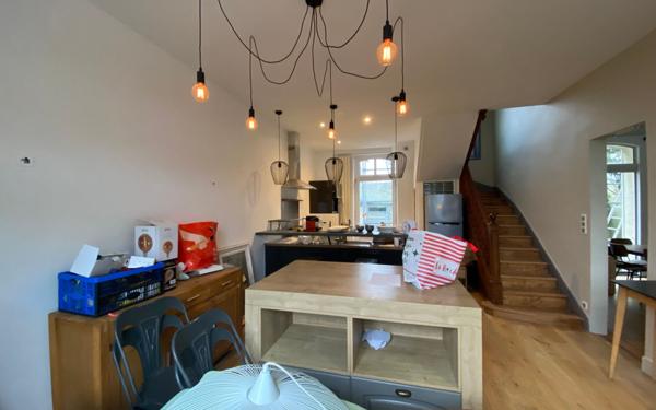 Maison à louer    9 pièces •  La Rochelle