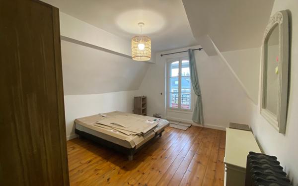 Maison à louer    9 pièces •  La Rochelle