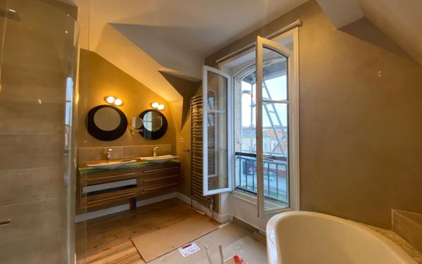 Maison à louer    9 pièces •  La Rochelle