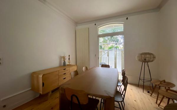 Maison à louer    9 pièces •  La Rochelle