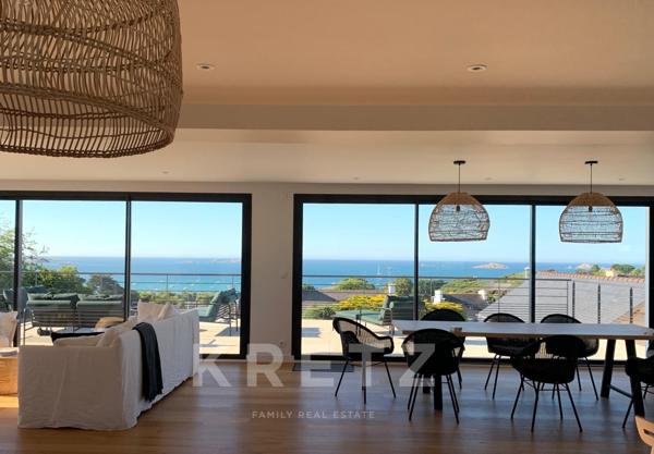 Maison d'Exception de 330 m² avec Vue  Mer