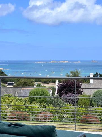 Maison d'Exception de 330 m² avec Vue  Mer