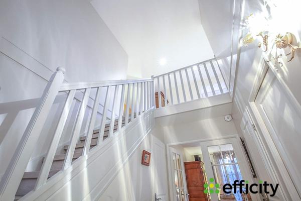 Maison 8 pièces - 204 m²