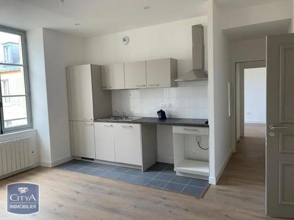 Appartement à louer 2 pièces 49.02m² Poitiers (86000)