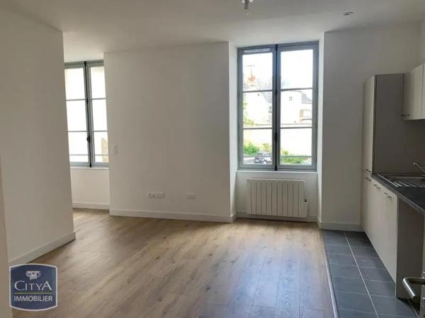 Appartement à louer 2 pièces 49.02m² Poitiers (86000)