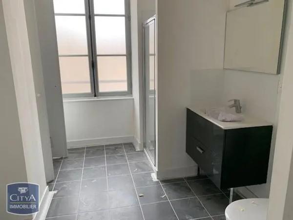 Appartement à louer 2 pièces 49.02m² Poitiers (86000)
