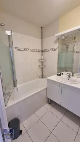 Appartement à louer 2 pièces 46.55m² Douai (59500)