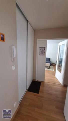 Appartement à louer 2 pièces 46.55m² Douai (59500)