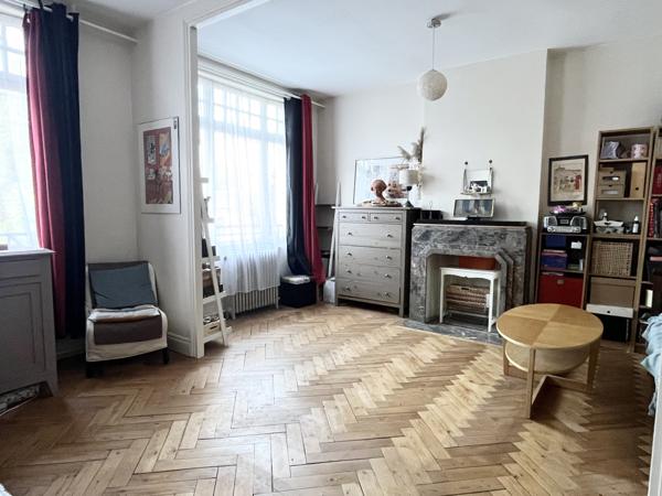 Maison
         4 pièces
        - 100 m² 349 900 € *