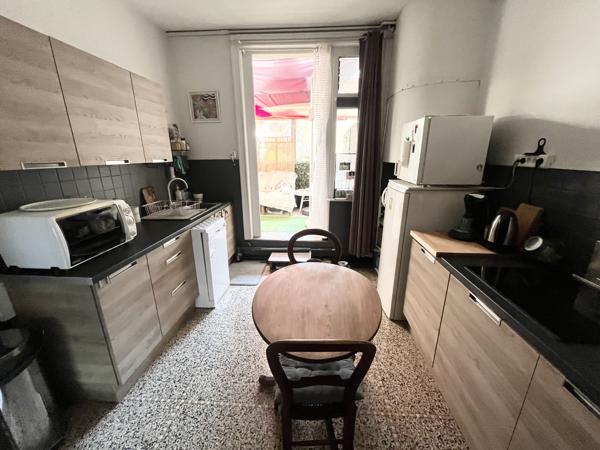 Maison
         4 pièces
        - 100 m² 349 900 € *