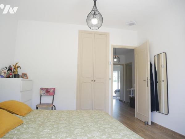 Centre ville de Grabels, une villa entièrement rénovée de 145 m², 5 pièces avec piscine et garage.