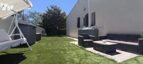 Centre ville de Grabels, une villa entièrement rénovée de 145 m², 5 pièces avec piscine et garage.